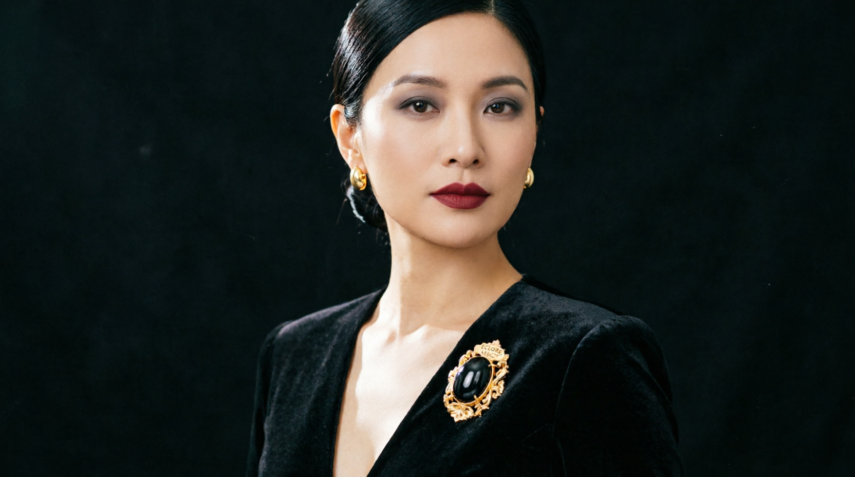 Royal Brooches & Pin in 18k gold with Onyx - Image 4