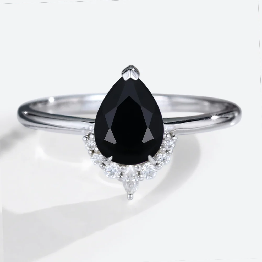 Opulence Engagement Ring in palladium with Onyx