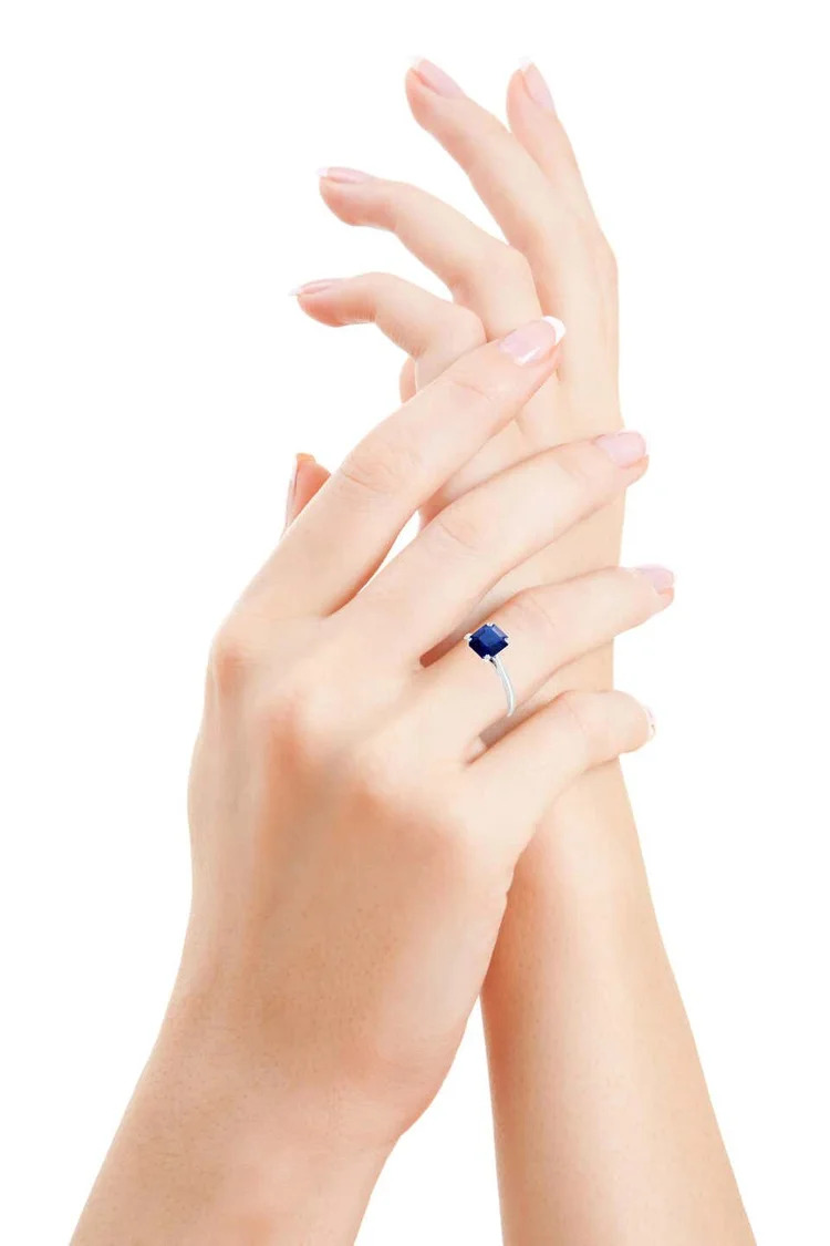 Éclore Engagement Ring in 925 sterling silver with Sapphire - Image 2